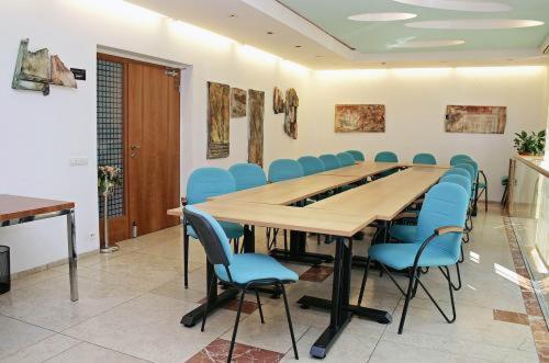 Hotel Maxim Svaty Jur Ngoại thất bức ảnh