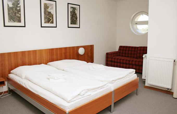 Hotel Maxim Svaty Jur Ngoại thất bức ảnh