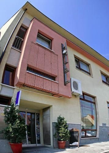 Hotel Maxim Svaty Jur Ngoại thất bức ảnh