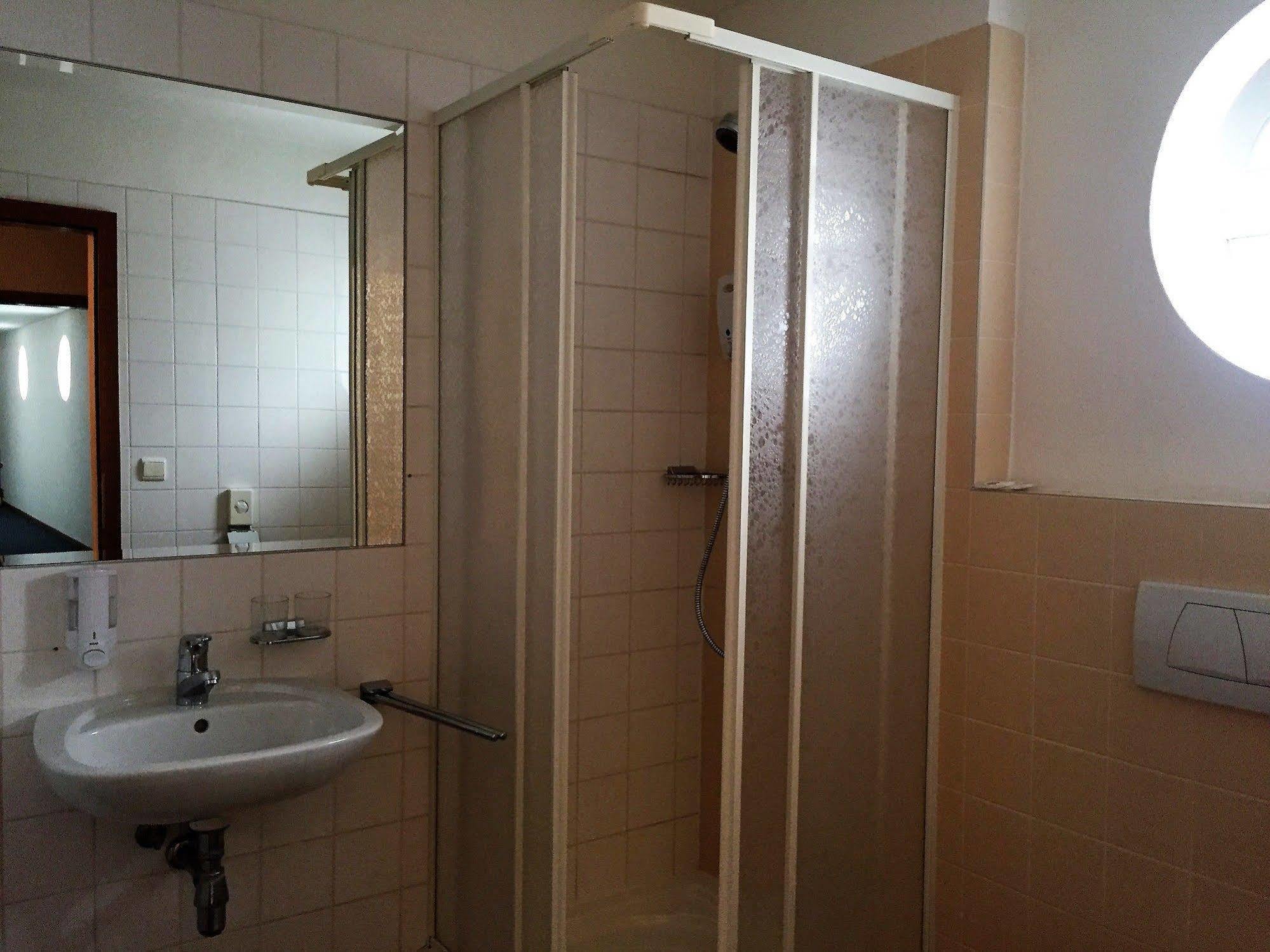 Hotel Maxim Svaty Jur Ngoại thất bức ảnh