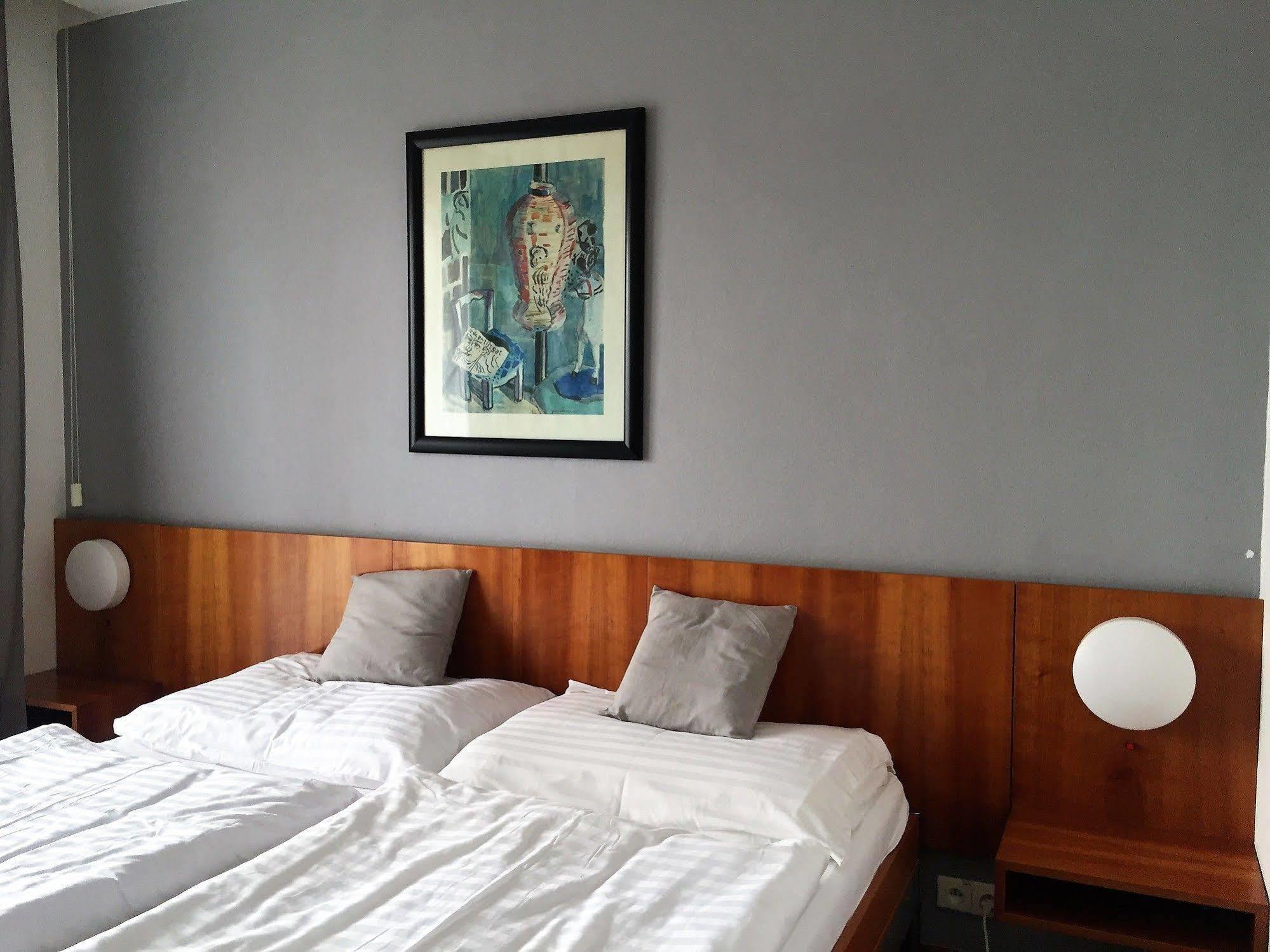 Hotel Maxim Svaty Jur Ngoại thất bức ảnh